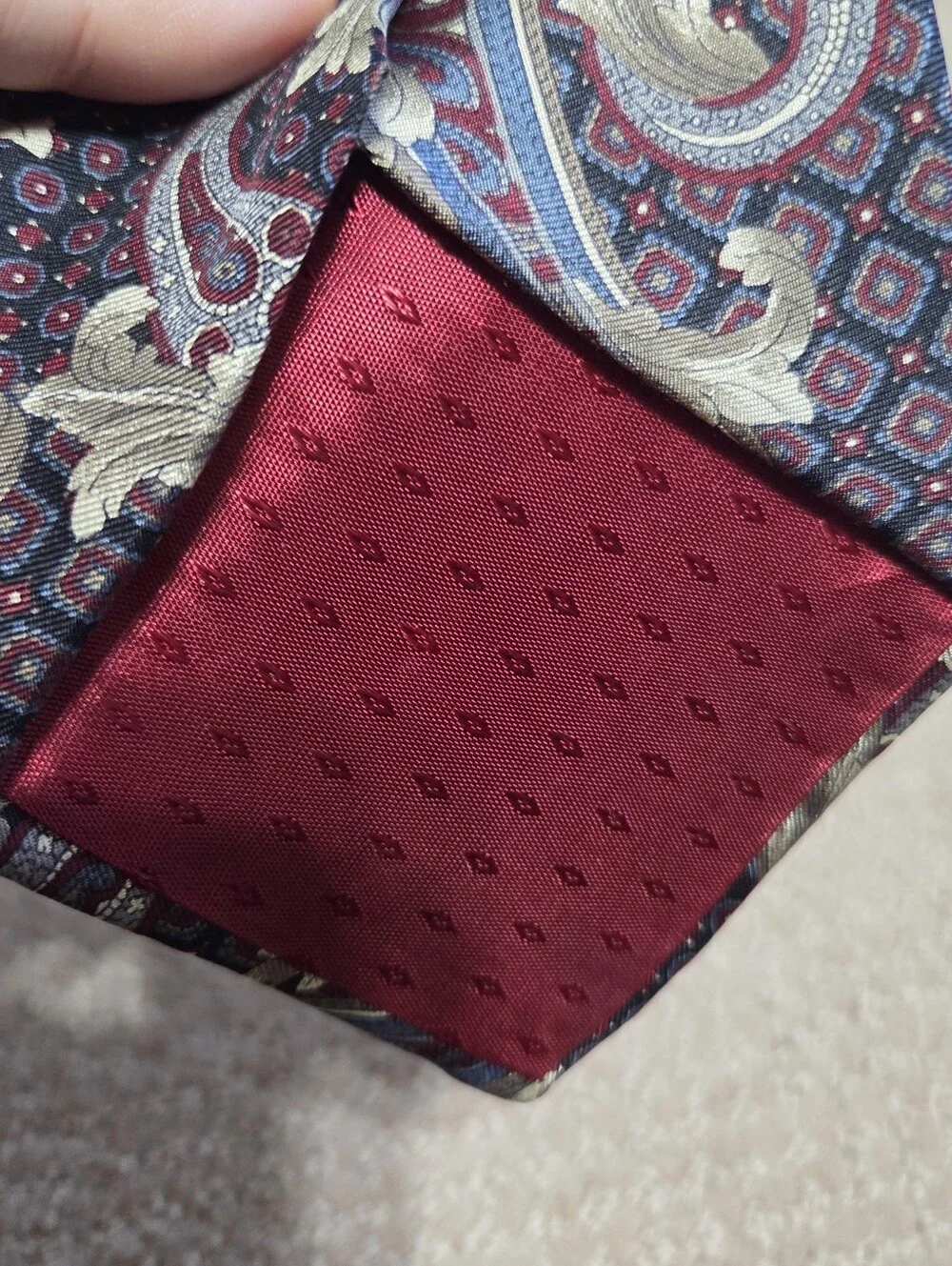 Vintage Mikael York Colorful Mens Tie 56in Long 4in Width Classic Designer